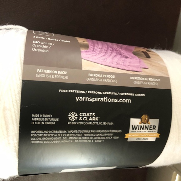 Two Skeins of RED HEART SUPER SAVER JUMBO Yarn.14 oz. 4 Medium.WHITE/ BLANC. NWT - Picture 3 of 6